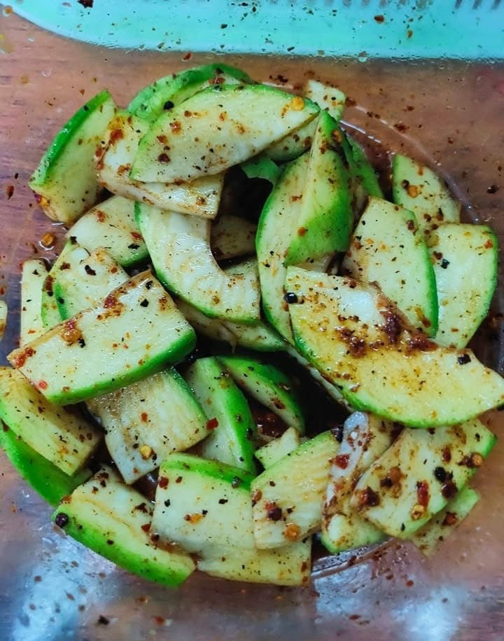 Fresh Mango သရက်သီးစိမ်း 1LB