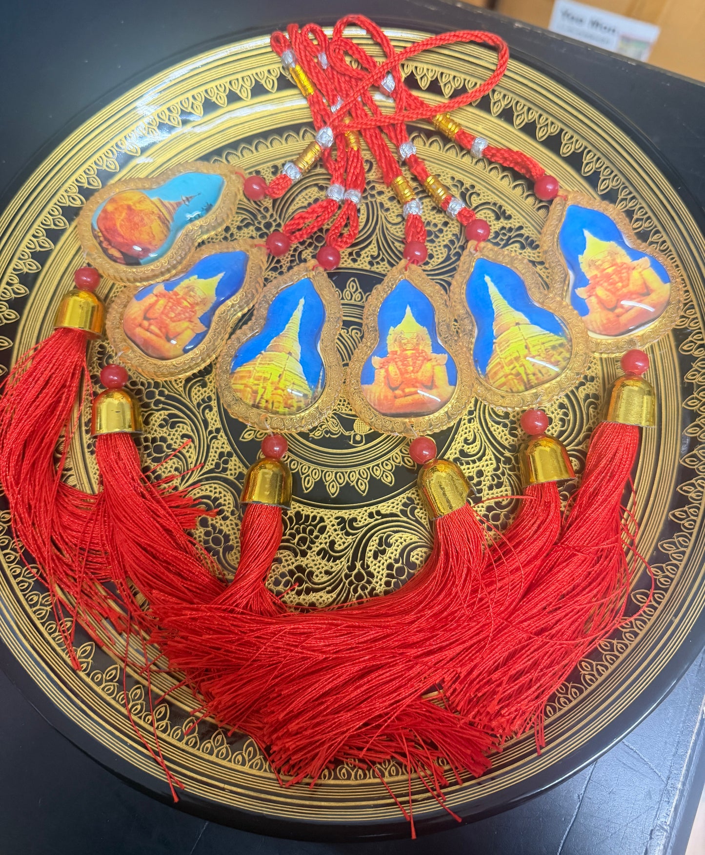 BD ဘုရားပုံ ကားမှန်ချိတ် (ညောင်ရွက်)