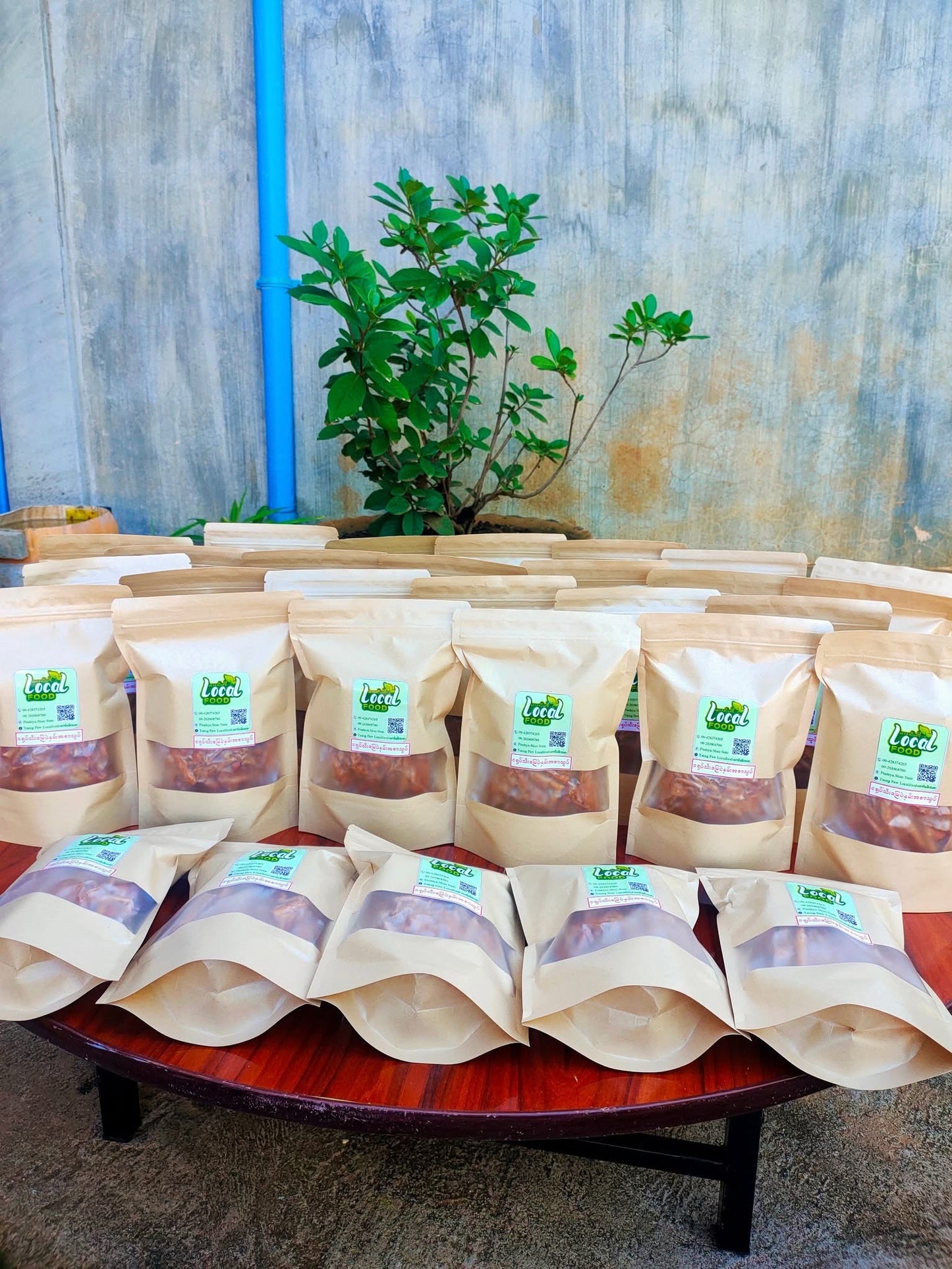Taung Paw Localfood ငရုတ်သီးမြေပဲနှမ်းအစာသွပ် 160g