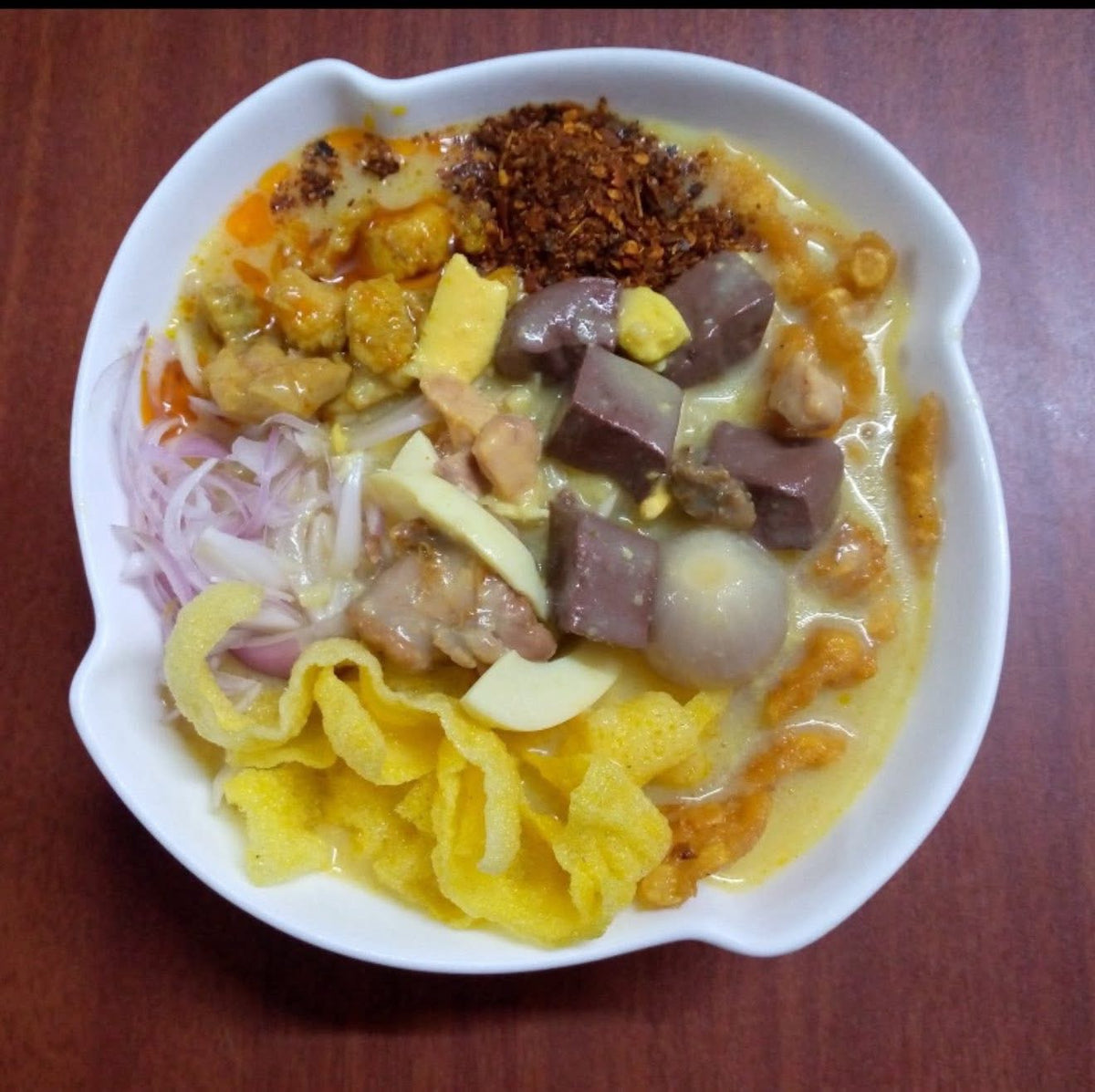 NTP နန်းသပြေ ကြက်သားအုန်းနို့ခေါက်ဆွဲ