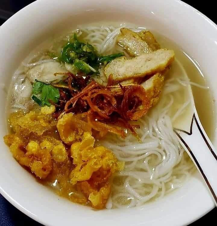 ESS အိမ့်စည်းစိမ် ရခိုင်မုန့်တီဟင်းရည်အနှစ်ခြောက်
