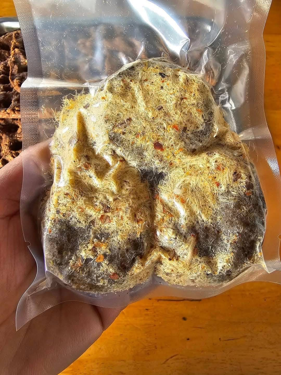 PKY ပန်းခရေ ငပိထောင်းအခြောက်ထောင်း 160g