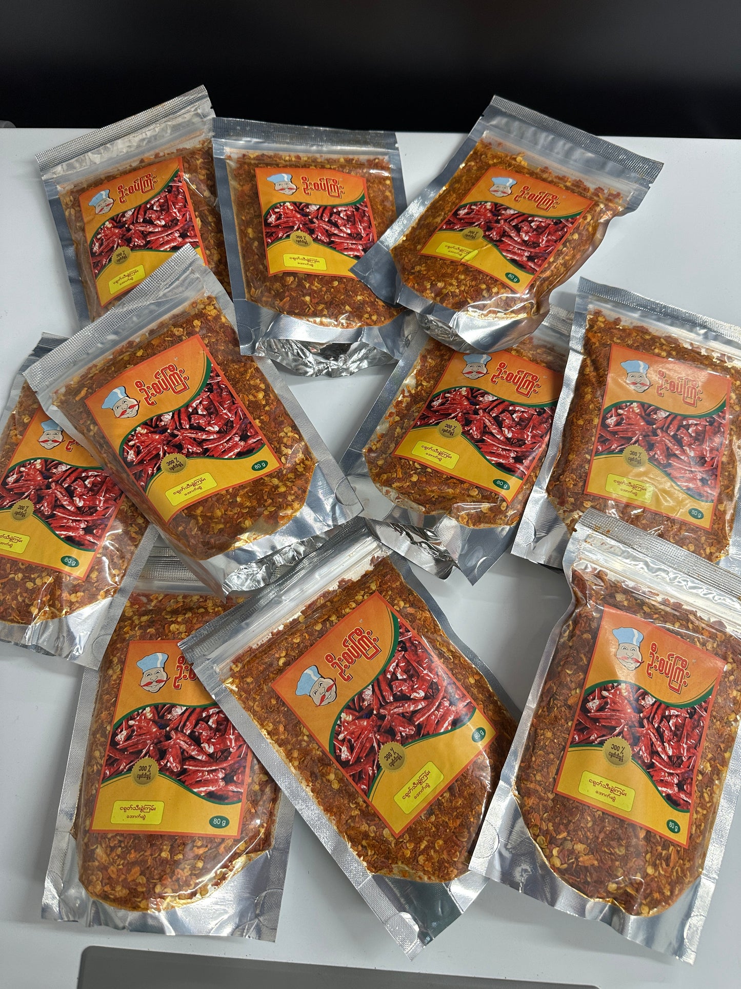 USK ဦးစပ်ကြီး (ငရုတ်သီး ခွဲကြမ်းမှုန့်) 160g