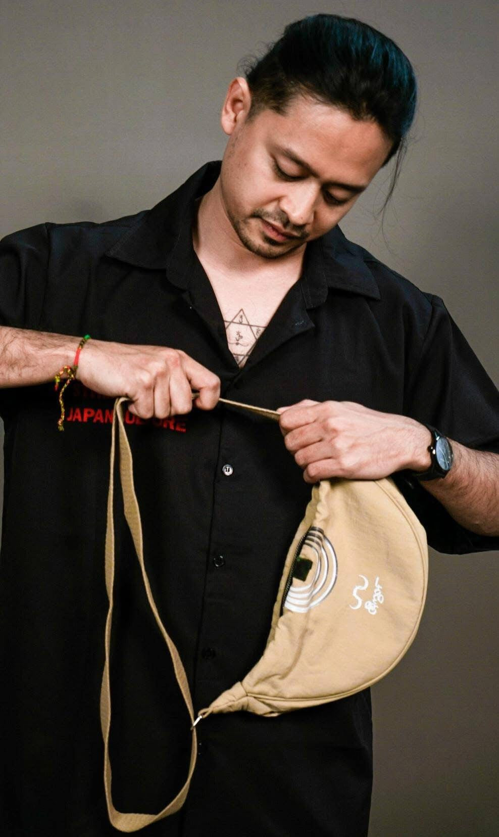 Moon Bag ဇီးကွက်