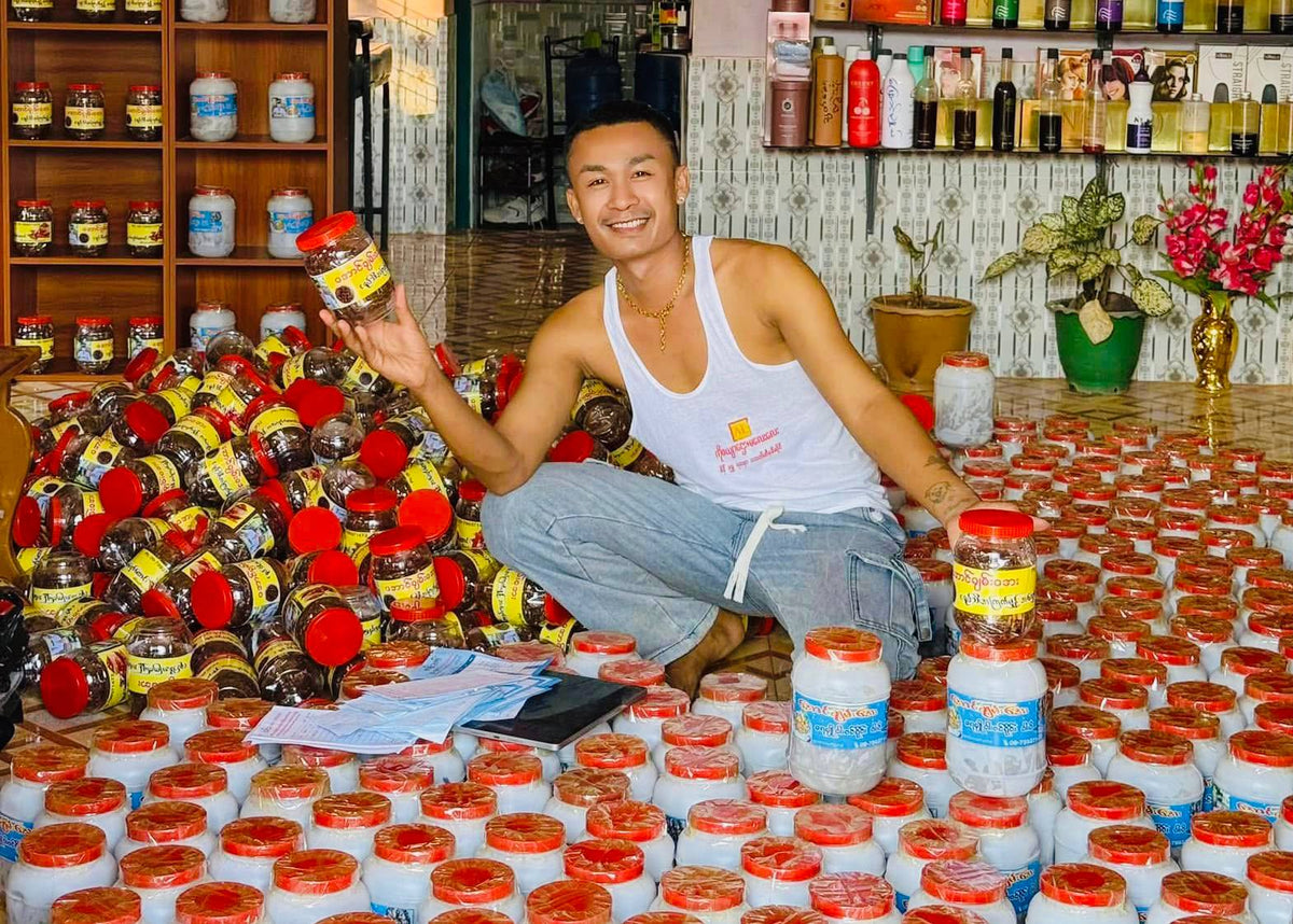 ACA အောင်ချမ်းအေး ငရုတ်သီးအကျက်မှုန့် အလှော်ထောင်း (၁၈ကျပ်သား)