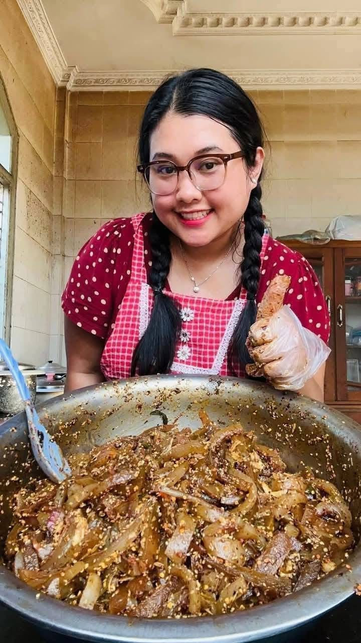 MM  မမေရီ ကြိုက်မှစား ဘက်စုံသုံးမာလာမှုန့် 300g
