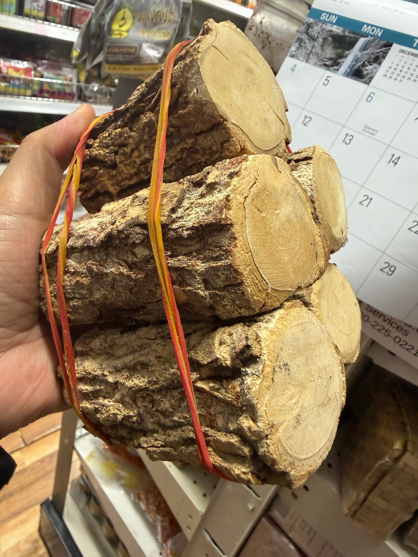 ရှင်မတောင် သနပ်ခါးတုံး