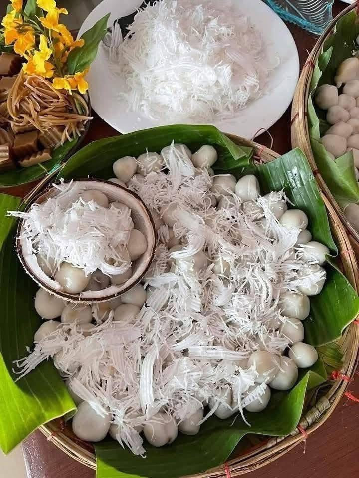 Lucky Ball အဆင်သင့် မုန့်လုံးရေပေါ်မှုန့် 275g