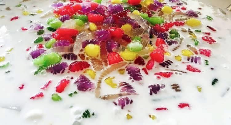 Color Full ရောင်စုံပိုးတီ မုန့်လက်ဆောင်းဖတ်ခြောက် 300g