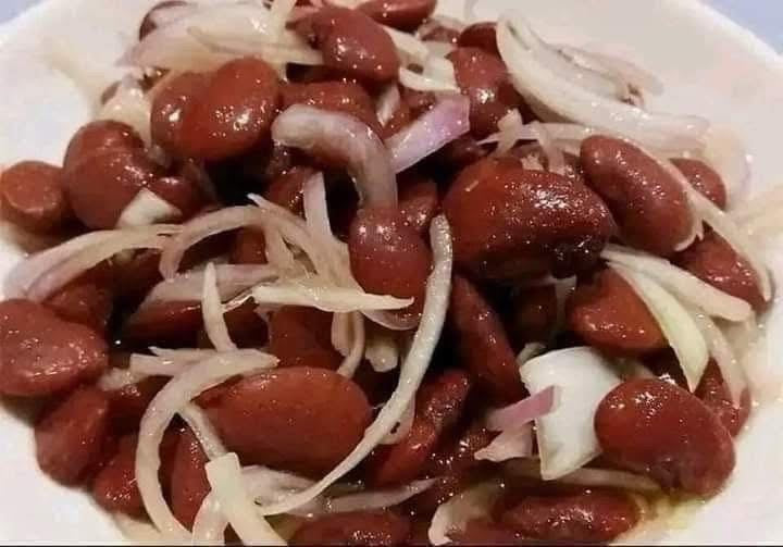 SHT စိန်ဟင်္သာ မြေပဲဆီ 1600g (၁ပိဿာ)