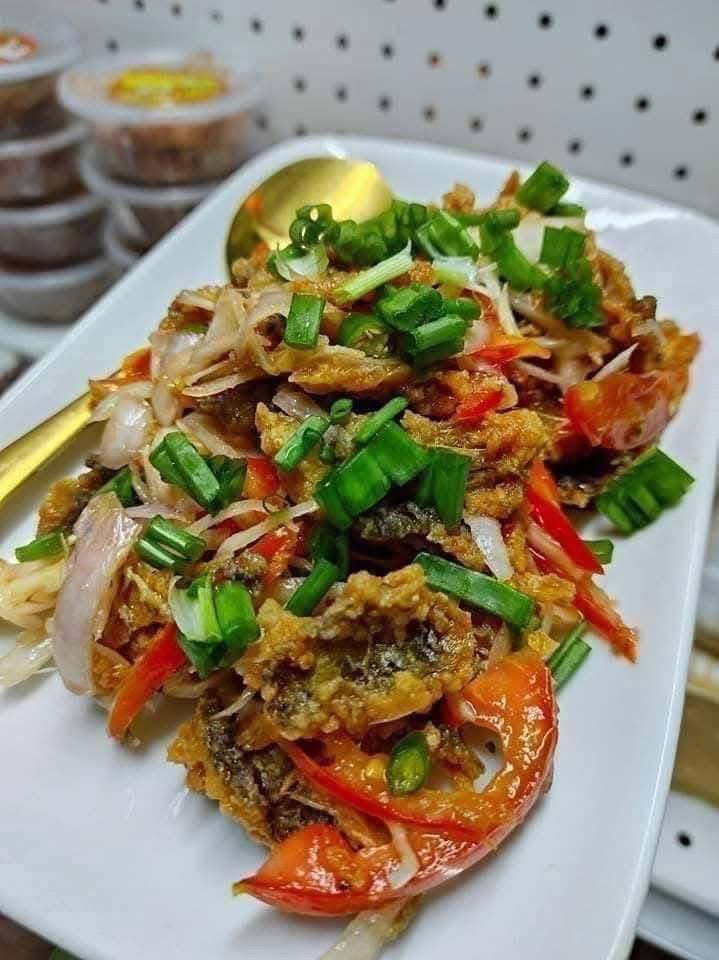NL နီလာ ငါးအရေခွံကြော် (အစပ်)