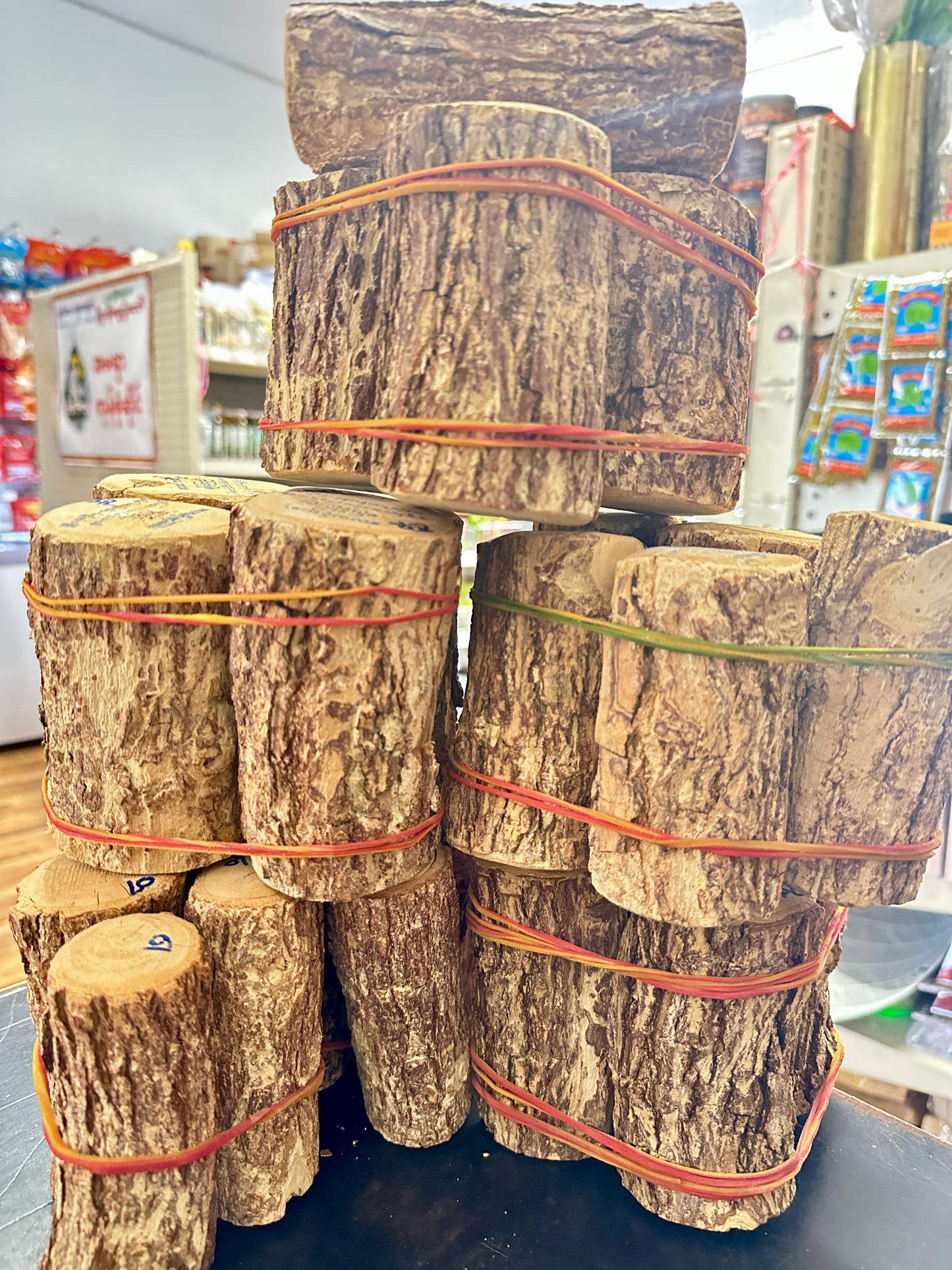 ရှင်မတောင် သနပ်ခါးတုံး