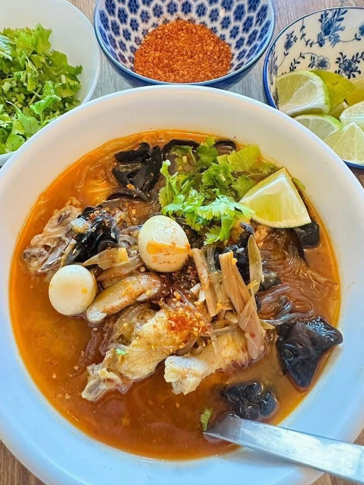 PO ပွင့်ဦး ကြာဇံဟင်းခါး / ကြာဇံချက်