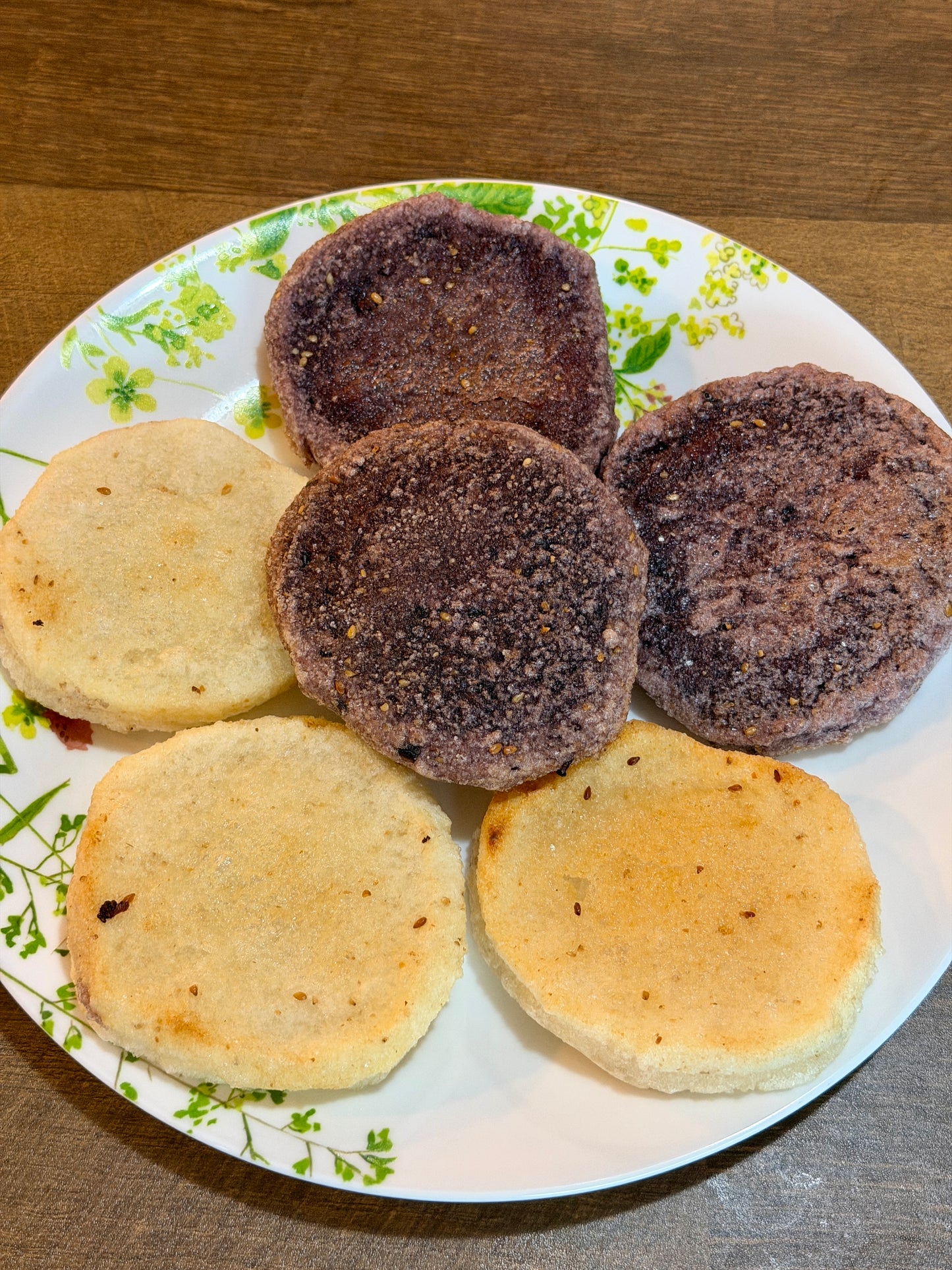 LA ခေါပုတ်