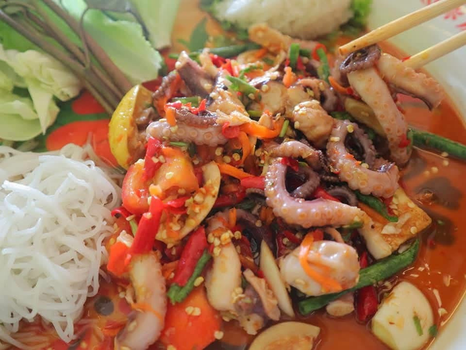 MND မြနန္ဒာ ထိုင်းအထောင်းဆော့စ်