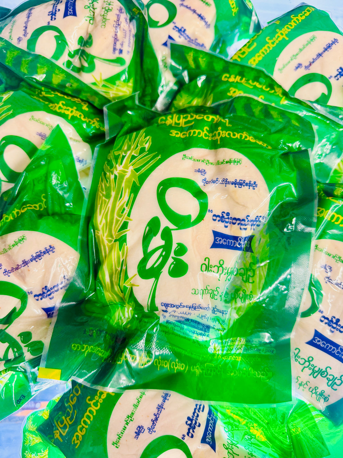 Moe မိုး ဝါးပိုးမျှစ်ချဉ် 300g